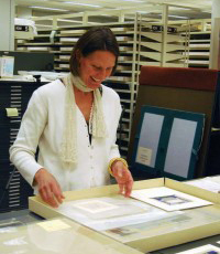 Kit Arrington of the Library's Prints and Photographs Division. Credit: Cyndi A. Wood 